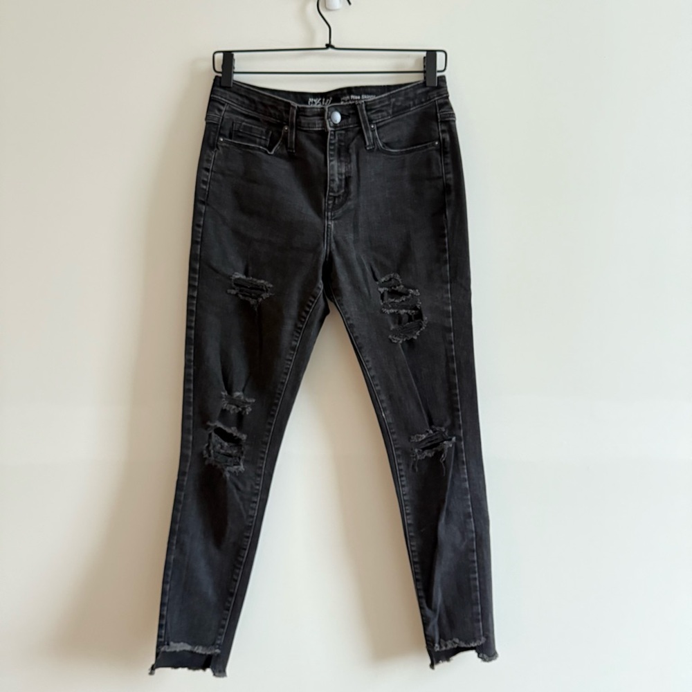 Trendy Black Distressed Skinny Jeans